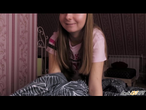 ❤️ Blondie duboko siše svoju drugu prijateljicu i dobiva spermu u usta ❤️❌ Domaći porno na bs.sexuria-net.ru ❌❤